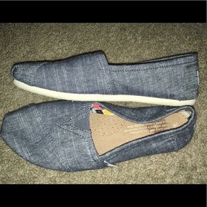 Blue Linen Canvas Toms